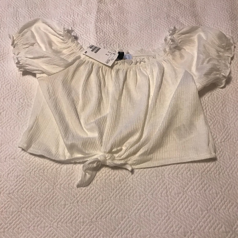 🎀 White H&M Crop top🎀